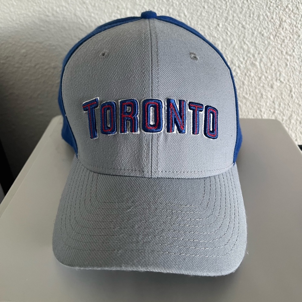 Blue and Gray Toronto Blue Jays Hat